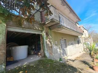 Casa indipendente in vendita a sant'agata de' goti piazza trieste