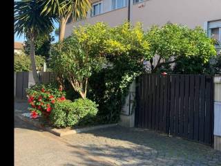 Villa a schiera in in vendita da privato a roma viale gorgia di leontini, 330