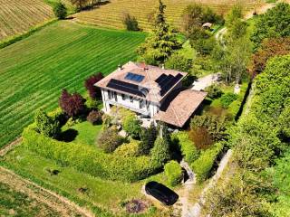 Villa in vendita a nizza monferrato 