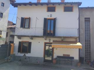 Villa in in vendita da privato ad arona via giuseppe garibaldi, 8