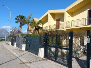 Villa a schiera in in vendita da privato a valderice via giardini del conte