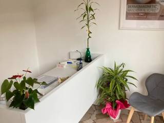 Centro estetico/solarium/benessere in in affitto da privato a magenta via zara, 7