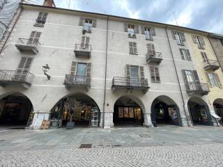 Appartamento in vendita a cuneo via roma, 39