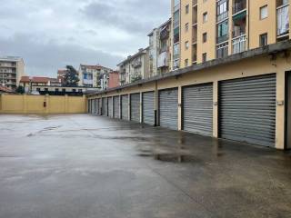 Garage in vendita a torino corso cosenza, 26