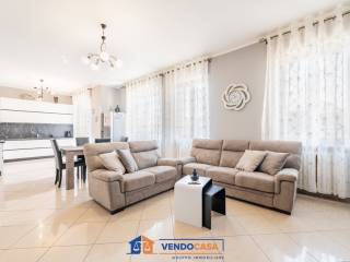 Appartamento in vendita a borgo san dalmazzo via ambovo, 6