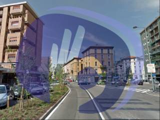 Garage in vendita a milano via giuseppe frua
