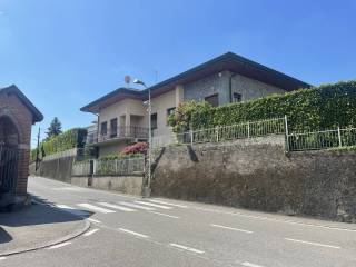 Villa in vendita a castelletto sopra ticino via 25 aprile