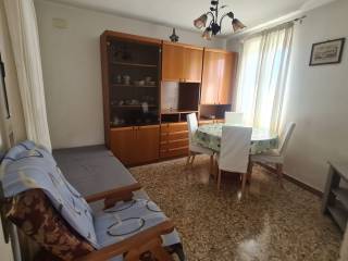 Appartamento in affitto a loreto via francesco asdrubali