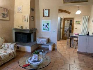 Casa indipendente in vendita a campi bisenzio via san paolo, 63