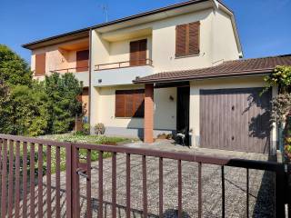 Villa a schiera in vendita a persico dosimo 