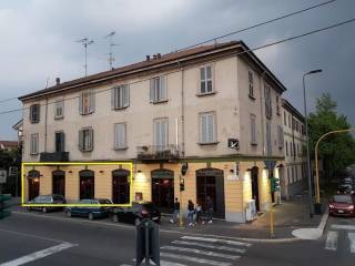 Negozio in affitto a milano via chiesa rossa, 261