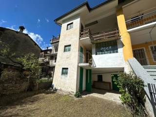 Casa indipendente in vendita ad alpette via sereine, 19
