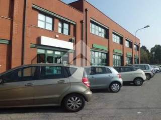 Negozio in affitto a moncalieri via postiglione, 29