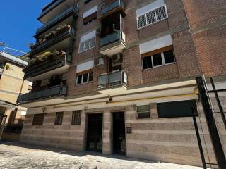 Appartamento in affitto a roma via dino penazzato, 89