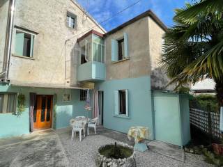 Villa bifamiliare in vendita a muzzana del turgnano via case nuove, 37