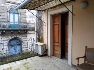 Appartamento in vendita ad acireale via vittorio emanuele iii, 5