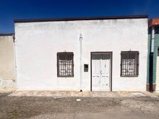 Casa indipendente in vendita a oristano via aristana, 34