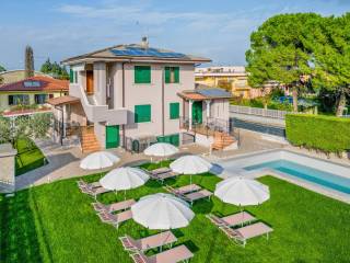 Villa bifamiliare in vendita a castelnuovo del garda via montano montini
