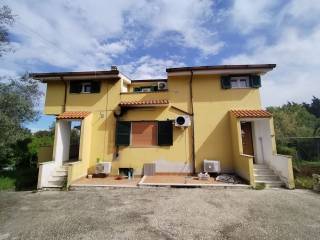 Appartamento in affitto ad aprilia via ampollino, 32