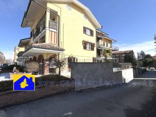 Garage in vendita ad alpignano viale vittoria, 37