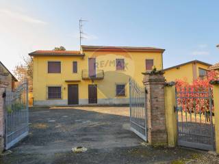 Casa indipendente in vendita a fontevivo 
