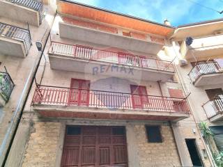 Appartamento in vendita a belmonte mezzagno via francesco lo greco, 43
