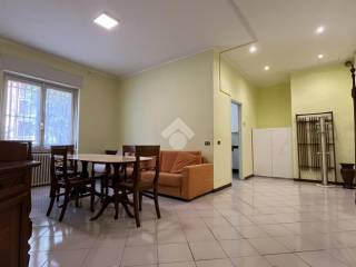 Appartamento in vendita a lodi via san bassiano, 43