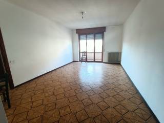 Appartamento in vendita a borgonovo val tidone semi-centrale