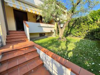 Villa a schiera in vendita a prato via per le case nuove