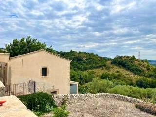Rustico in vendita a noto contrada gaetanì