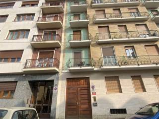 Garage in vendita a torino via beaulard, 55