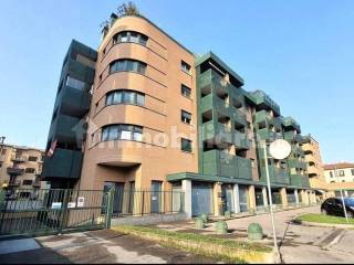 Appartamento in in vendita da privato a monza via giuseppe ferrari, 6