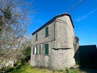 Casa indipendente in vendita a camerana borgata costa soprana