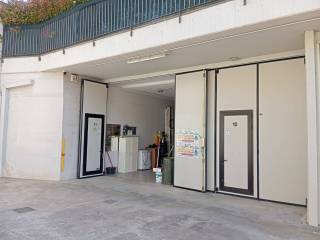 Garage in vendita a bergamo via pietro spino
