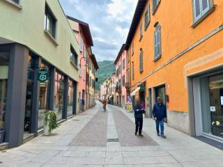 Negozio in affitto a iseo via pieve, 4