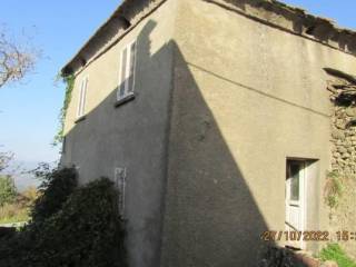 Casa indipendente all'asta ad albareto case bosini