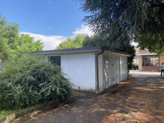 Garage in vendita ad arluno via redipuglia, 7