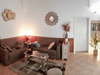 Appartamento in in vendita da privato a lizzanello via r. calogiuri, 1