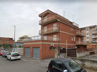 Garage in vendita a roma via luigi nono, 23