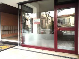 Negozio in affitto a treviso viale monfenera