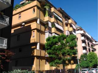 Appartamento all'asta a busto arsizio via giuseppe castiglioni, 7