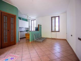 Casa indipendente in vendita a casorate primo via anselmo dall'orto