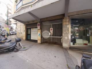 Garage in affitto a napoli via domenico fontana, 62
