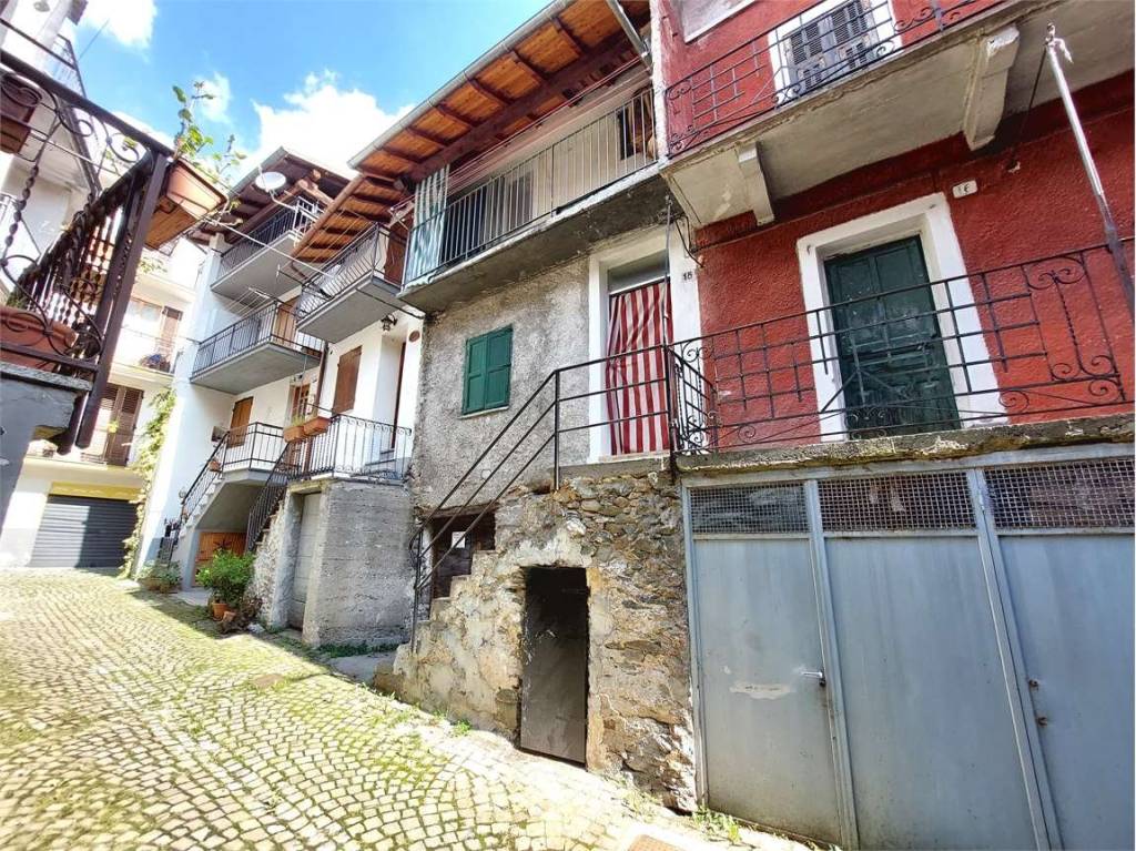 casa indipendente in vendita ad Ormea