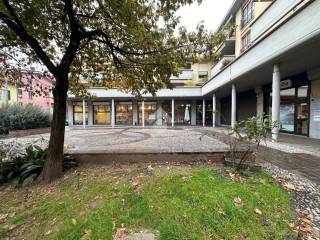 Negozio in affitto a cinisello balsamo via beato carino, 3