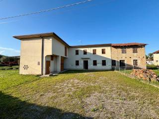 Villa bifamiliare in vendita ad azzano decimo 