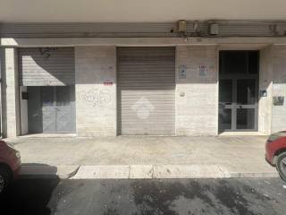 Garage in vendita a brindisi via cicerone, 27