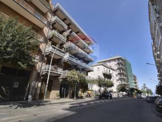 Appartamento in vendita ad acireale corso italia, 20