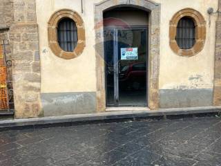 Negozio in affitto a caltagirone via luigi sturzo, 87