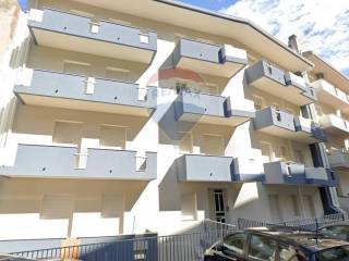 Appartamento in vendita a chiaramonte gulfi corso kennedy, 90